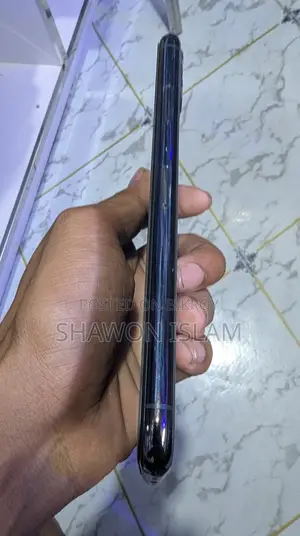 Apple iPhone 11 Pro Max . (Used)