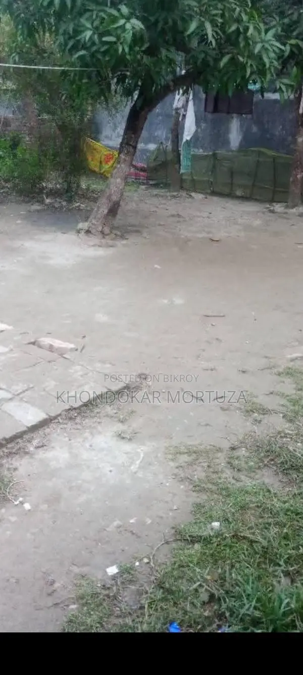 ৩ কাঠা জমি সহ বাড়ি সেল হবে যাতায়াতের রাস্তা ৬ ফুট