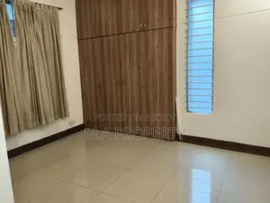 গুলশান নর্থ-এ সেমি-ফার্নিশড অ্যাপার্টমেন্ট ভাড়া