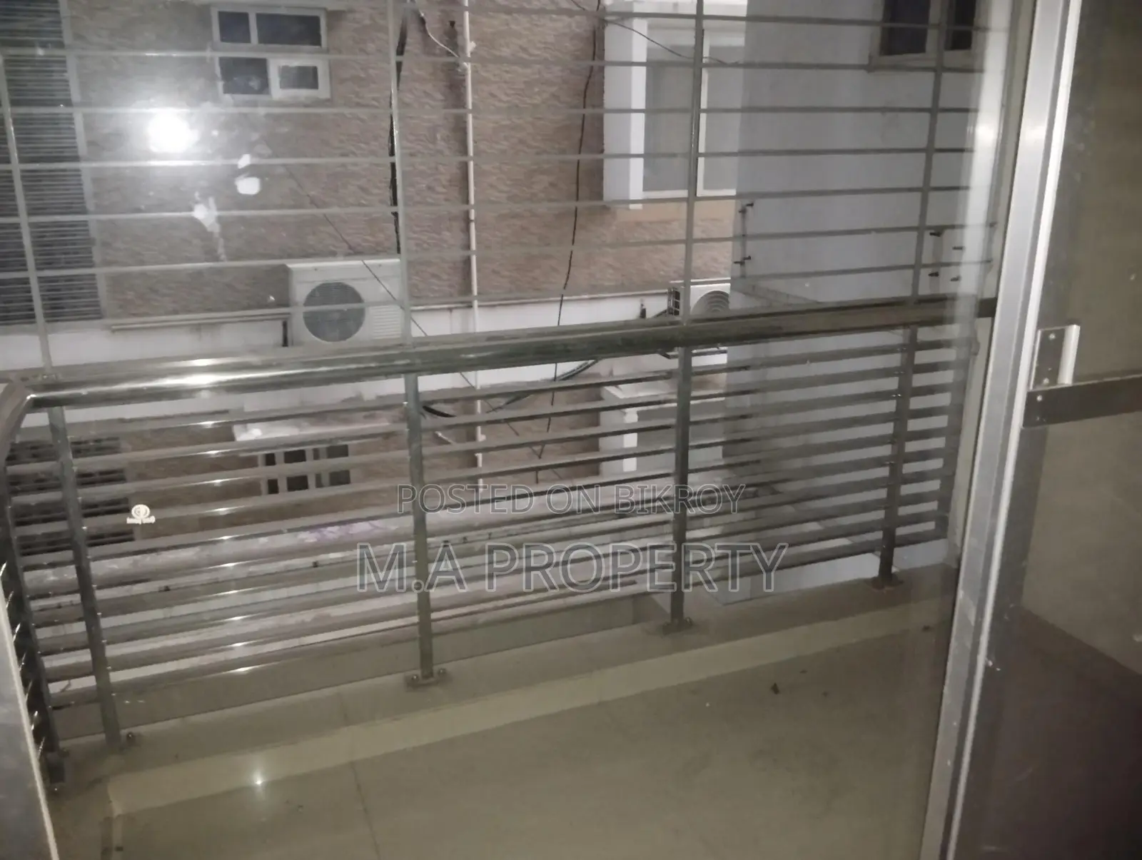 EXCELLENT SEMI-FURNISHED 4-BED FLAT FOR RENT IN GULSHAN 2