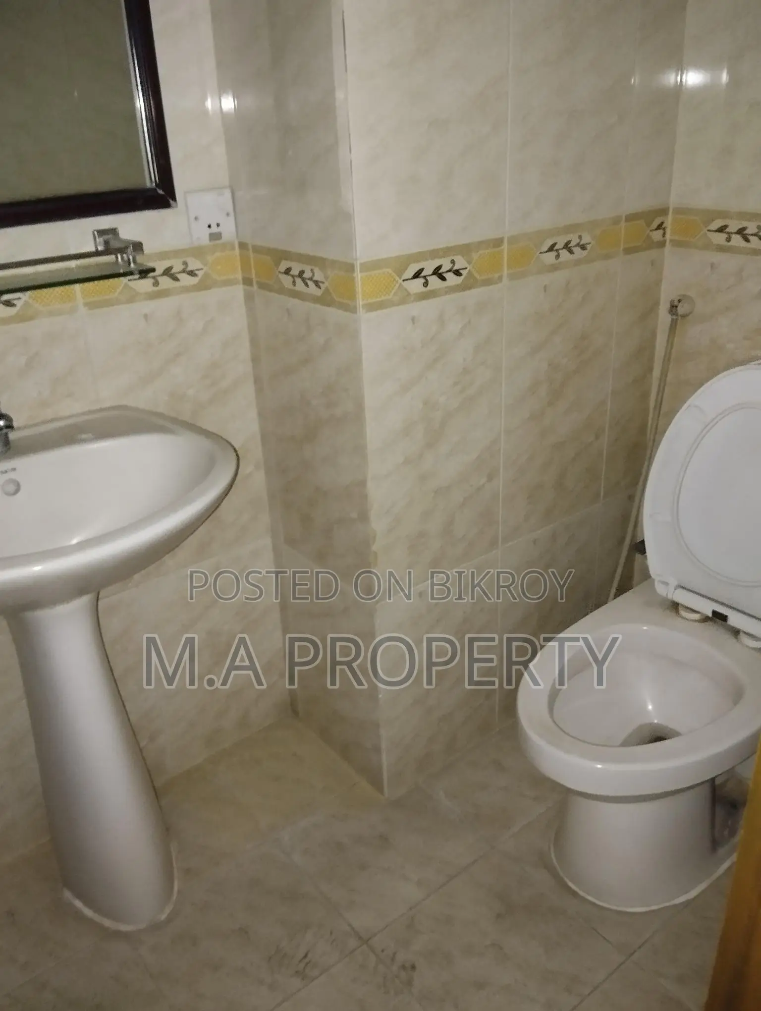 EXCELLENT SEMI-FURNISHED 4-BED FLAT FOR RENT IN GULSHAN 2