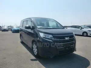 Toyota Noah Non Hybrid X Black 2020