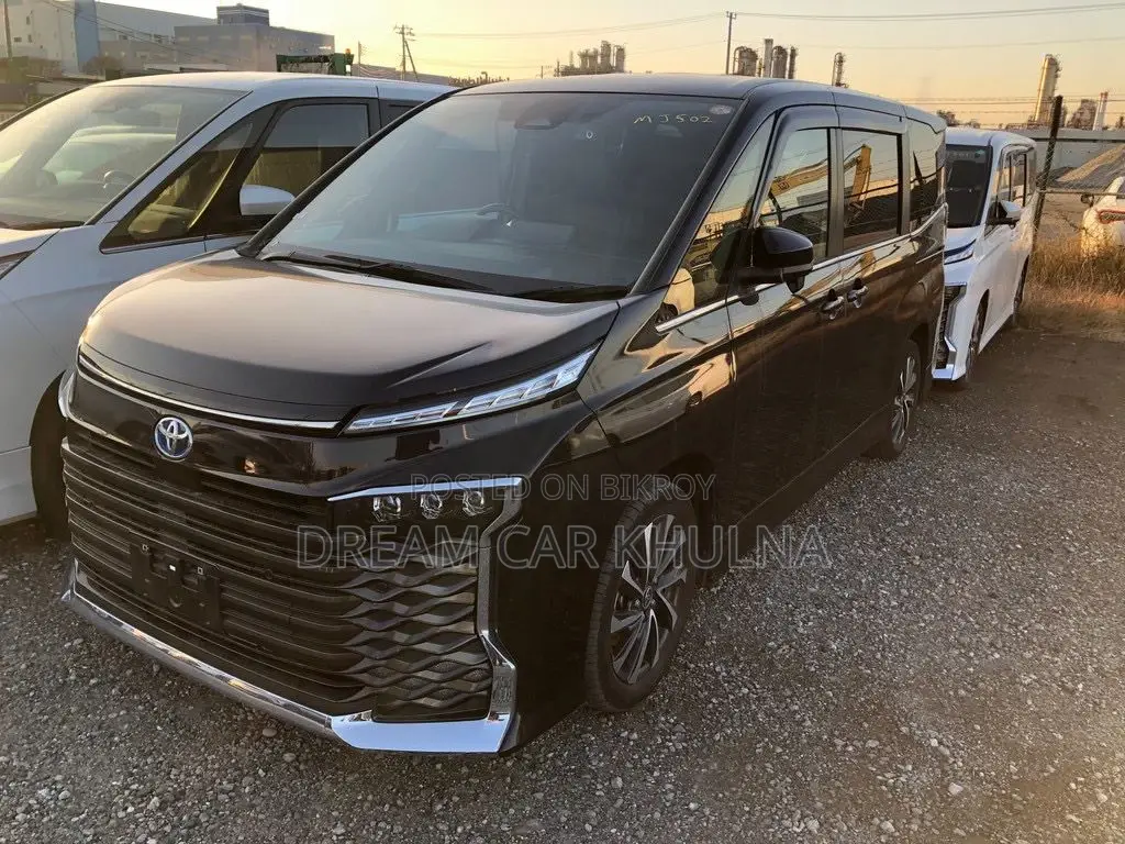 Toyota Voxy S-Z Leg Rest Clng tv 2022