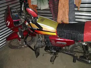Bajaj Discover 100 . 2013