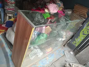 গ্লাস সেলফ