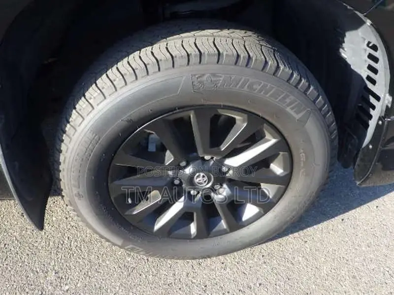 Toyota Land Cruiser TX-L 4.0 BLACK 2022