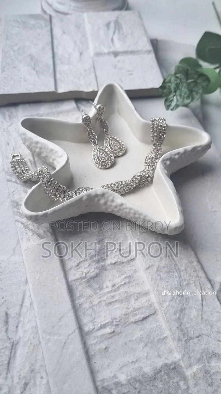 Gypsum Showpiece