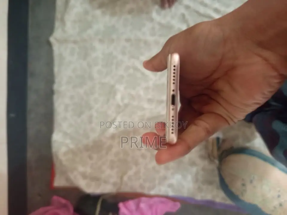 Apple iPhone 8 (Used)