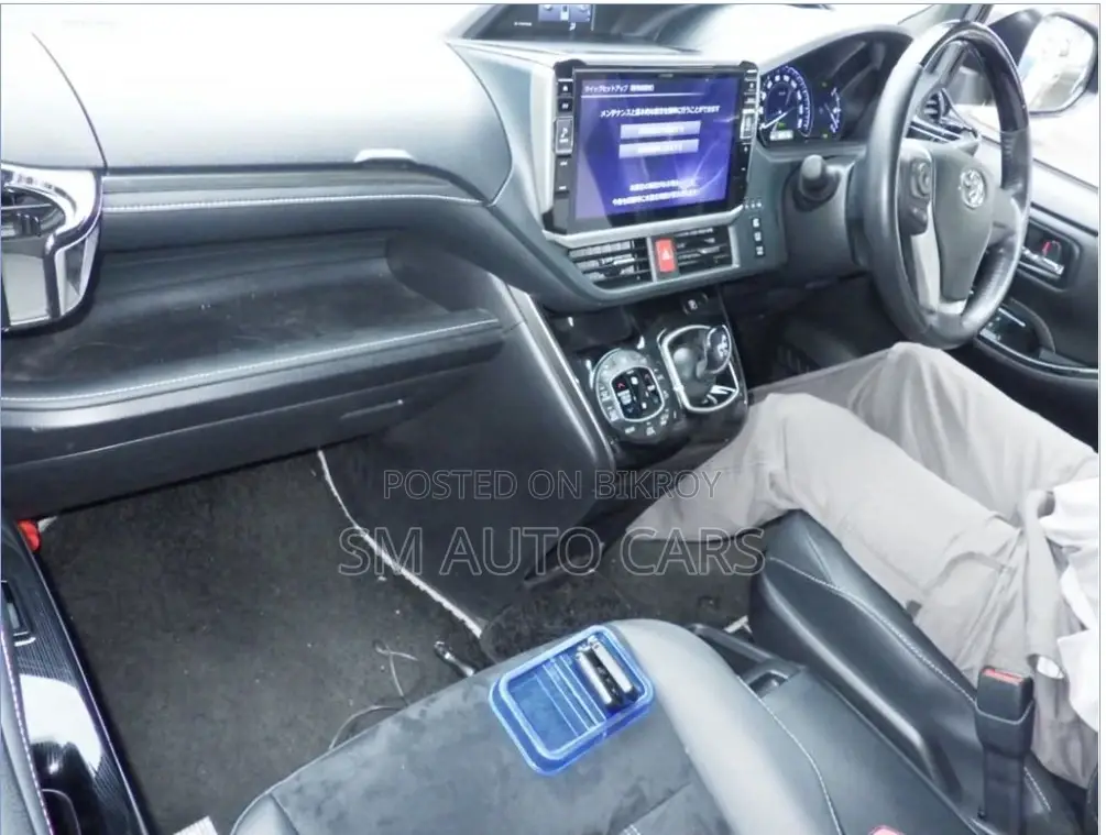 Toyota Esquire Gi Premium Black 2019