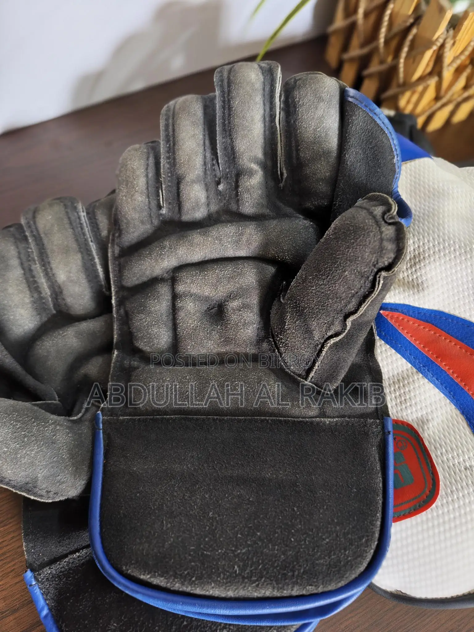 Tape Tennis Wicketkeeping Gloves (2 Pairs) – Used Good Condition