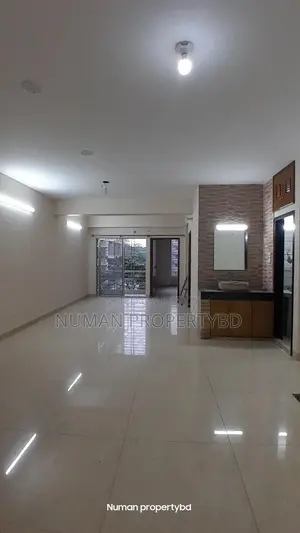 ১৮০০ বর্গফুট ৩ বেড নতুন লাক্সারি সেমি ফার্নিশড ফ্ল্যাট ভাড়া