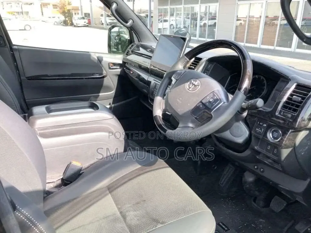 Toyota Hiace Super GL Dark Prime2 2021