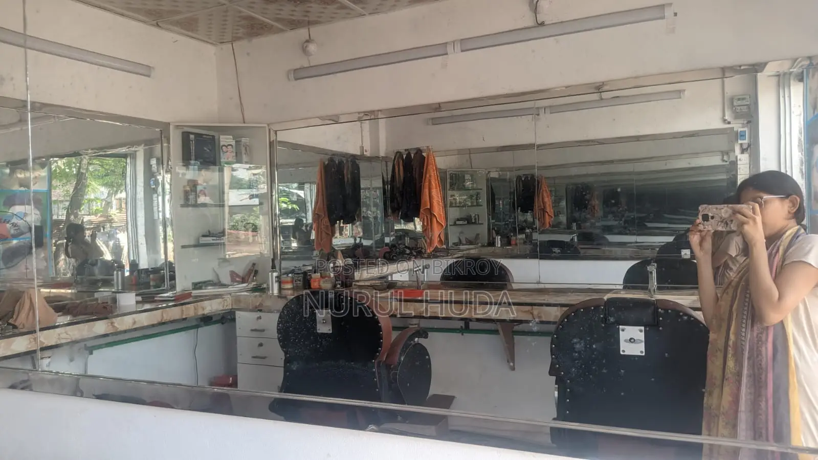 Men's Salon for Rent