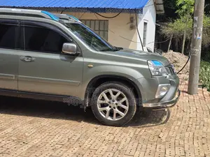 Nissan X-Trail 2012