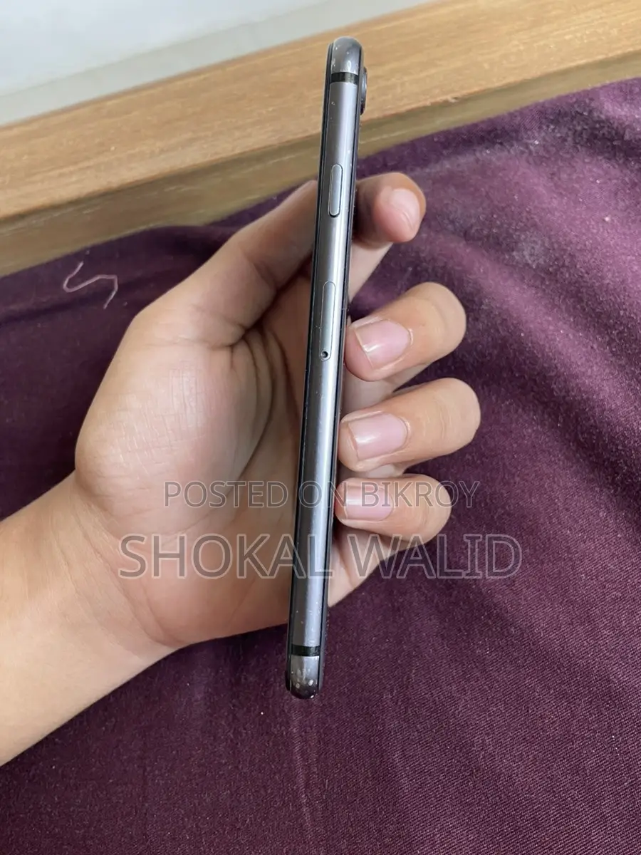 Apple iPhone 8 (Used)