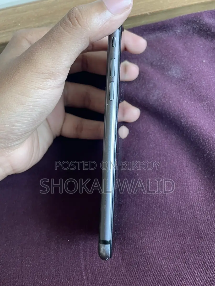Apple iPhone 8 (Used)