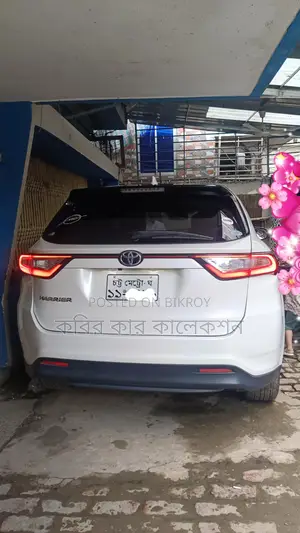 Toyota Harrier non hybrid 2019