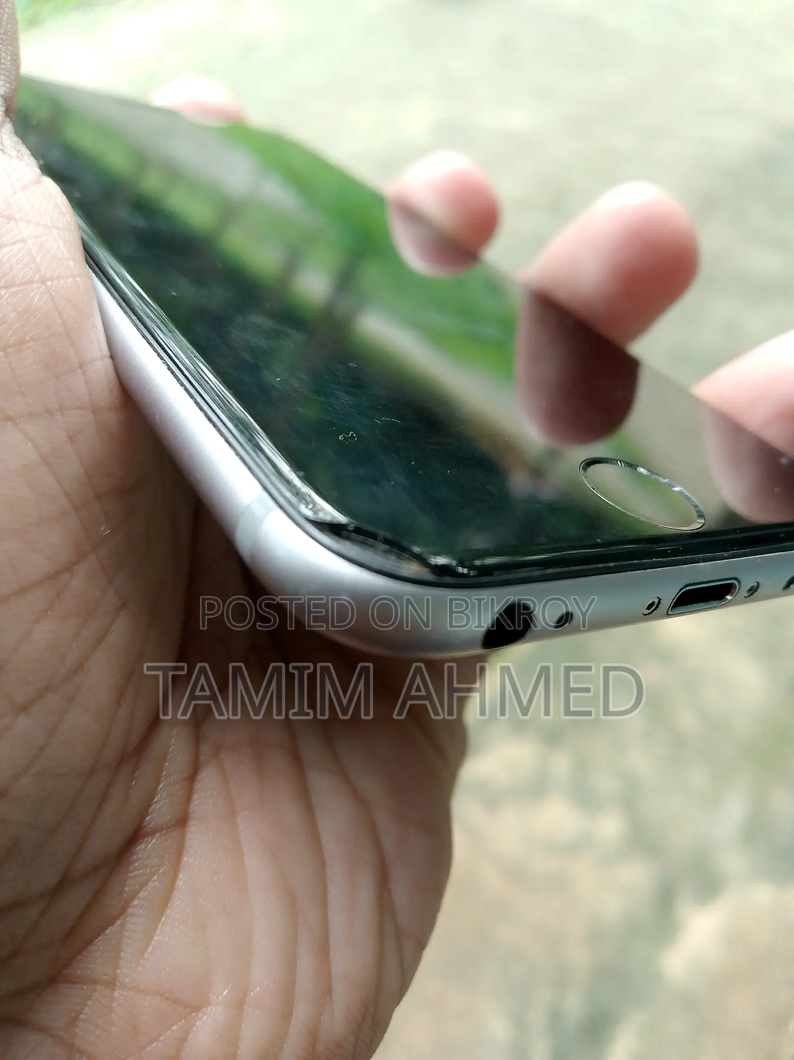 Apple iPhone 6S . (Used)