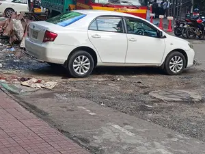 Toyota Axio 2012