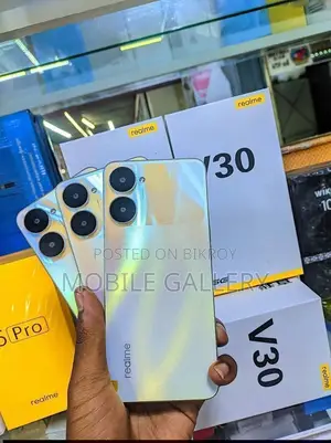 Realme V30 8+256 (Brand New)