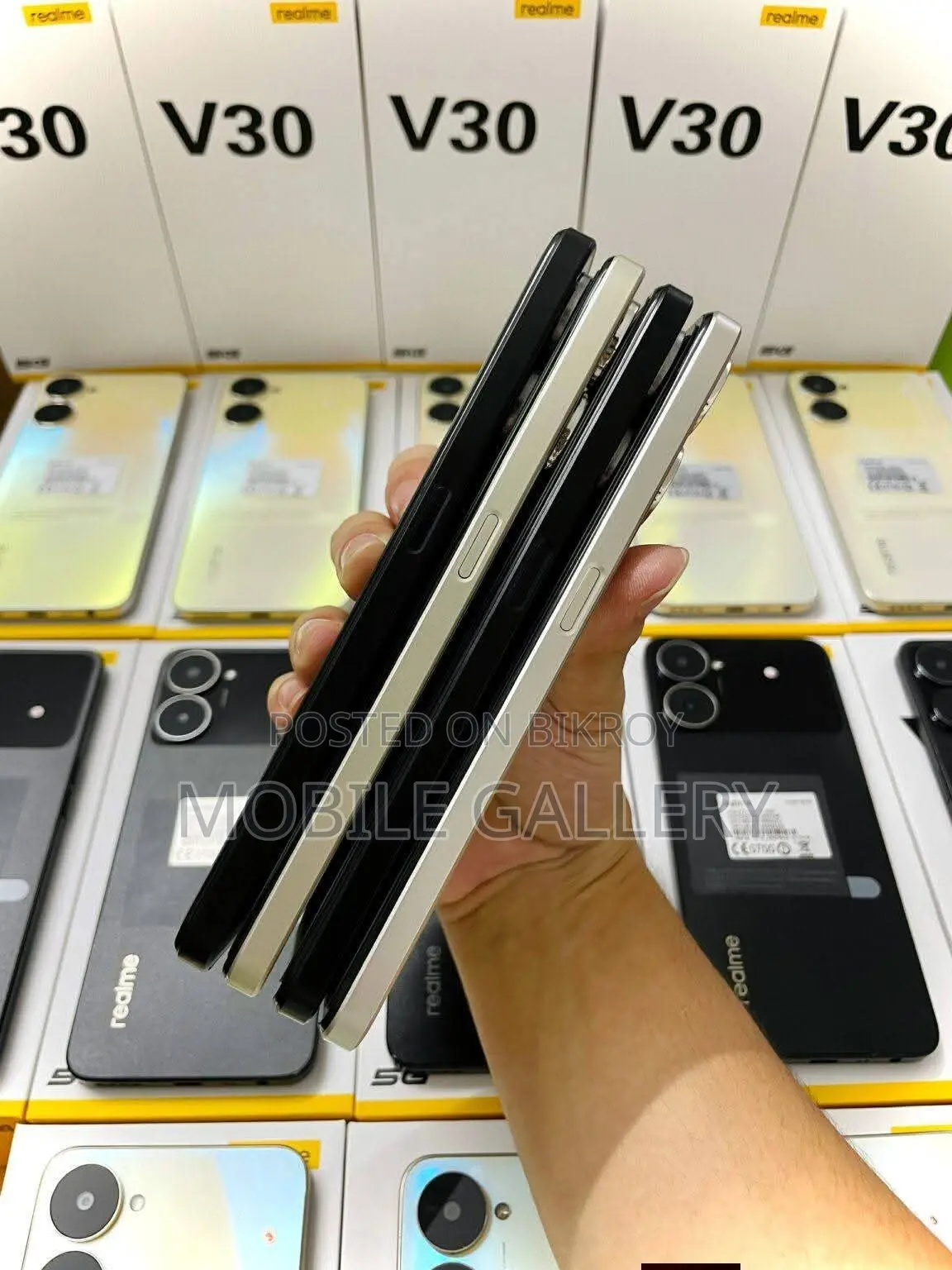 Realme V30 8+256 (Brand New)