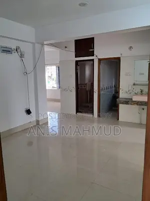 সাউথ বনশ্রীর পাশে ১৩০০ বর্গফুটের ফ্ল্যাট