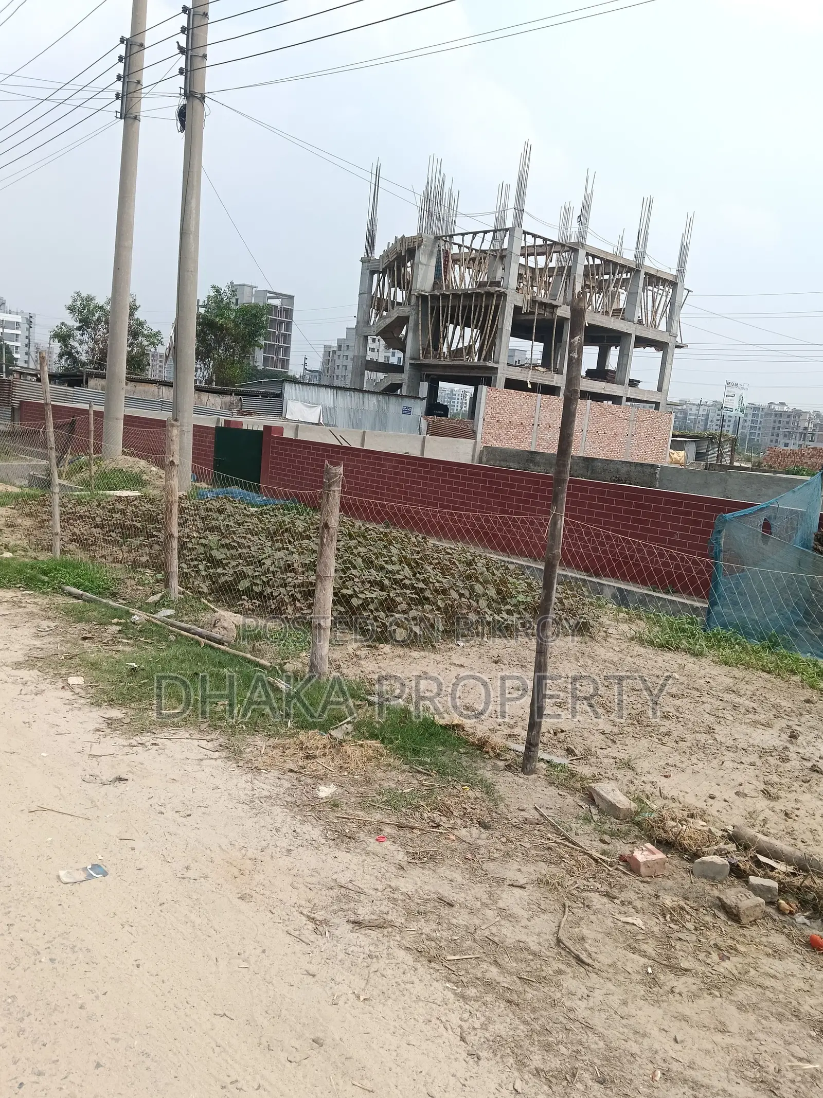 Nearby Avenue Zora 6 Katha South-Sec-17/E