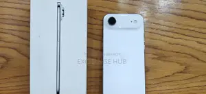 Apple iPhone Air 100% (Used)