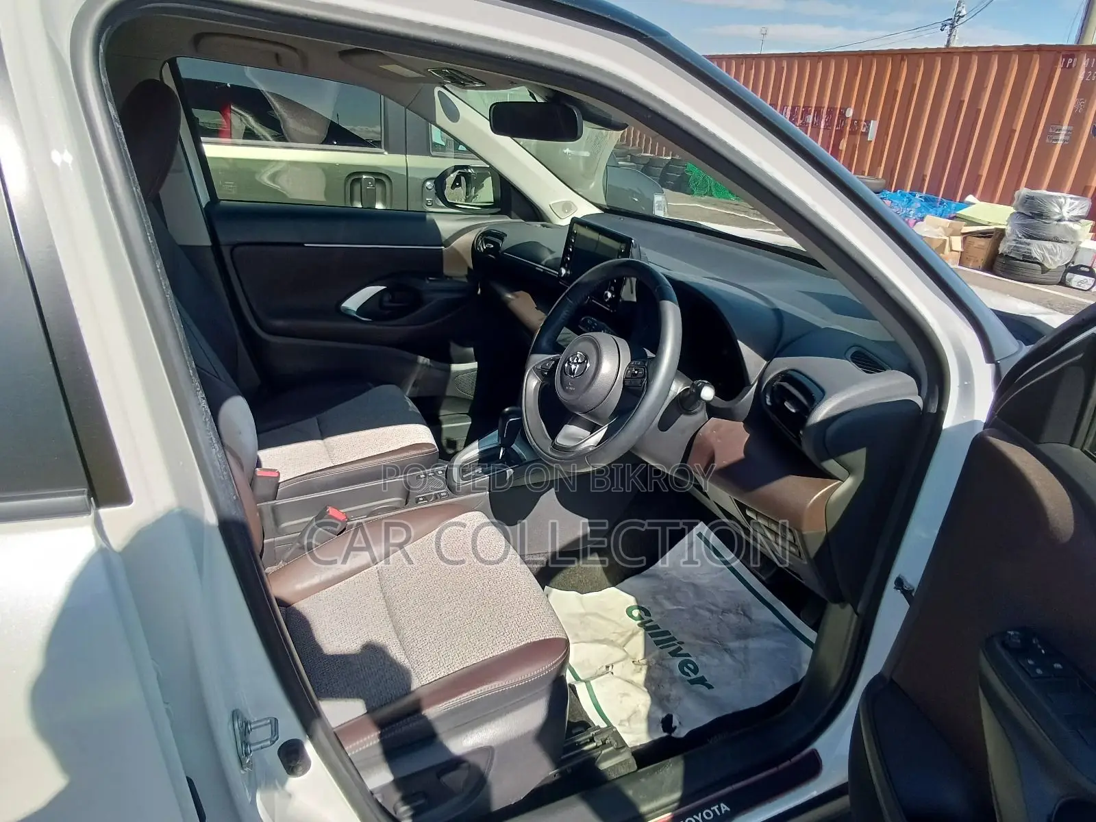 Toyota Yaris Cross Z, PEARL TWO TONE 2022