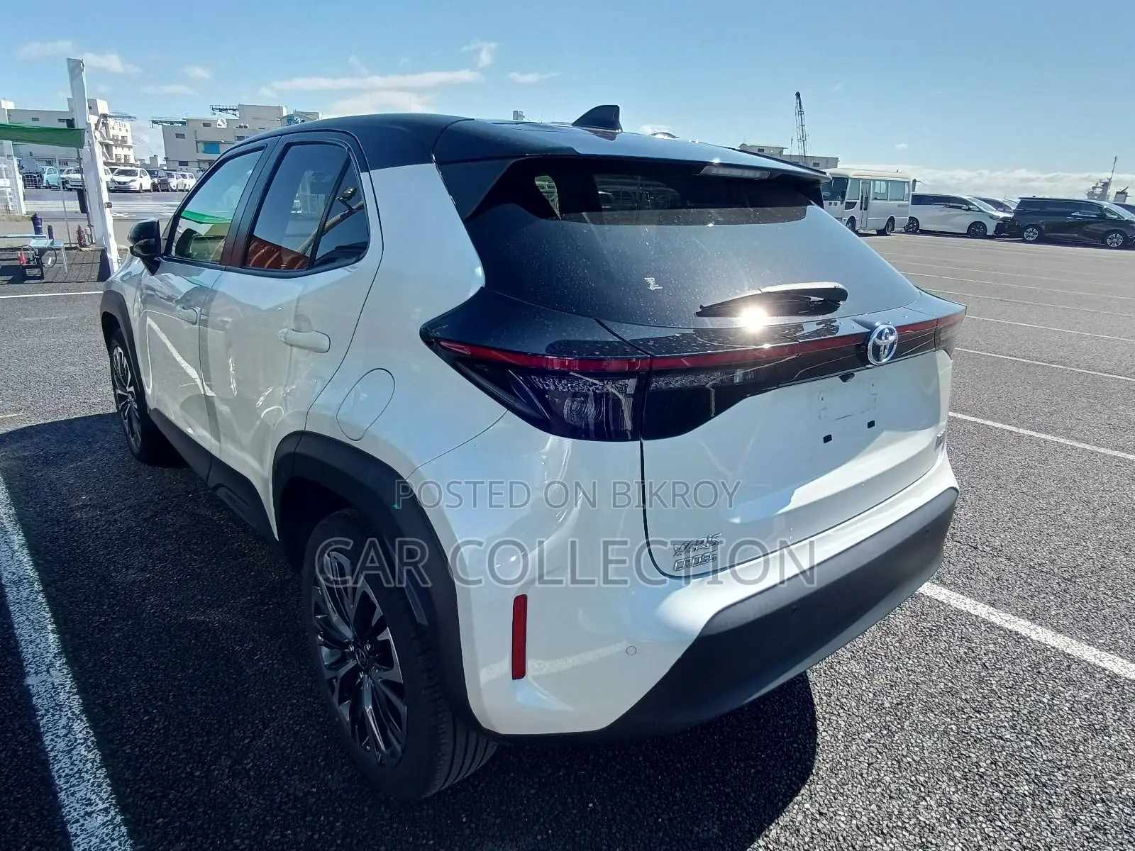 Toyota Yaris Cross Z, PEARL TWO TONE 2022