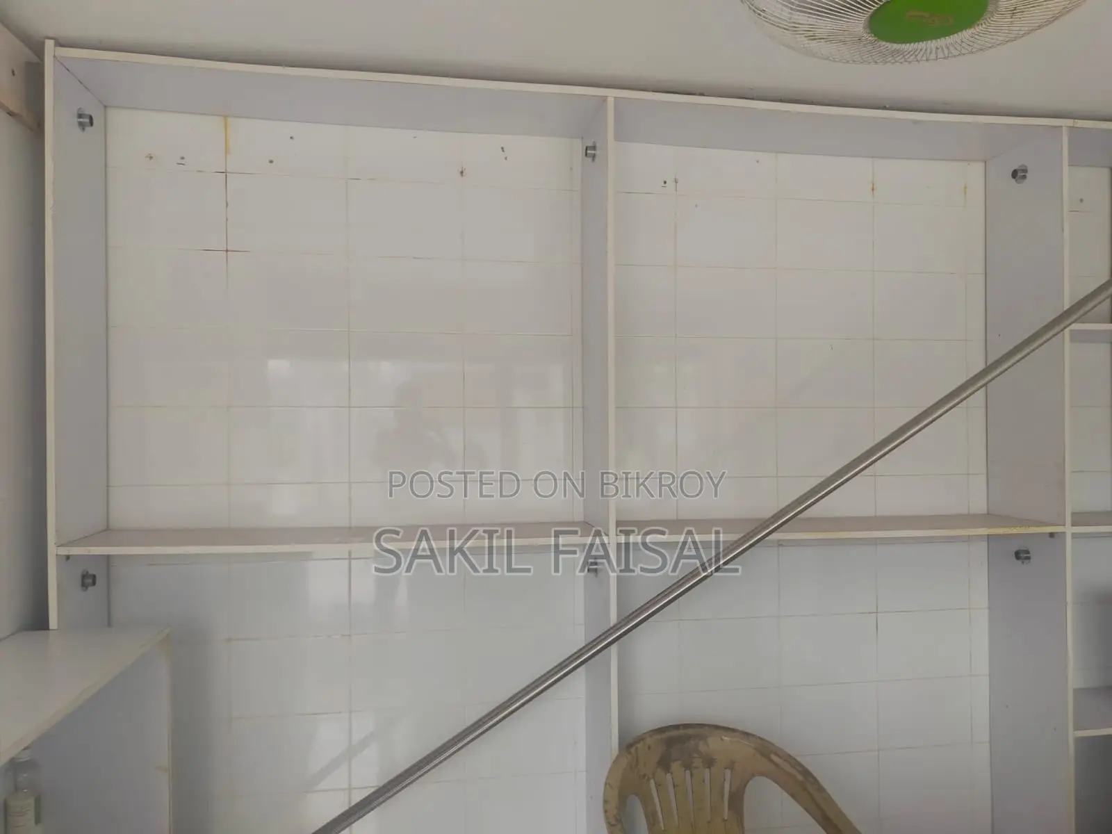দোকানের সকল আসবাবপত্র বিক্রি করা হবে