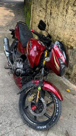 Bajaj Pulsar 150 . 2017