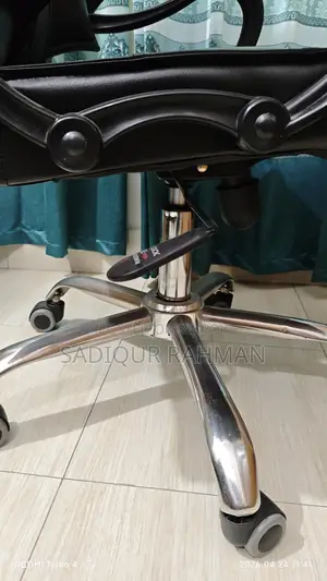 Office chair ব্যবহার করা হয়েছে