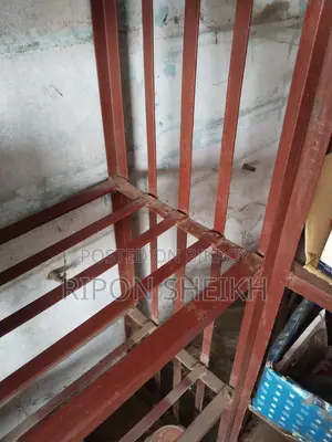 মজবুত লোহার তাক