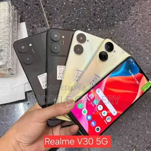 Realme V30 8+256 (Brand New)