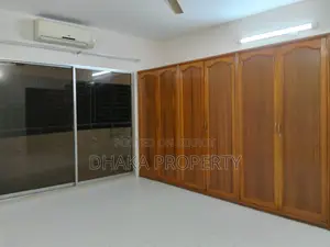 4 Bedroom Wonderful Flat Rent at Gulshan 2 North