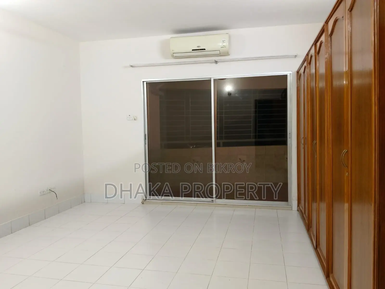 4 Bedroom Wonderful Flat Rent at Gulshan 2 North