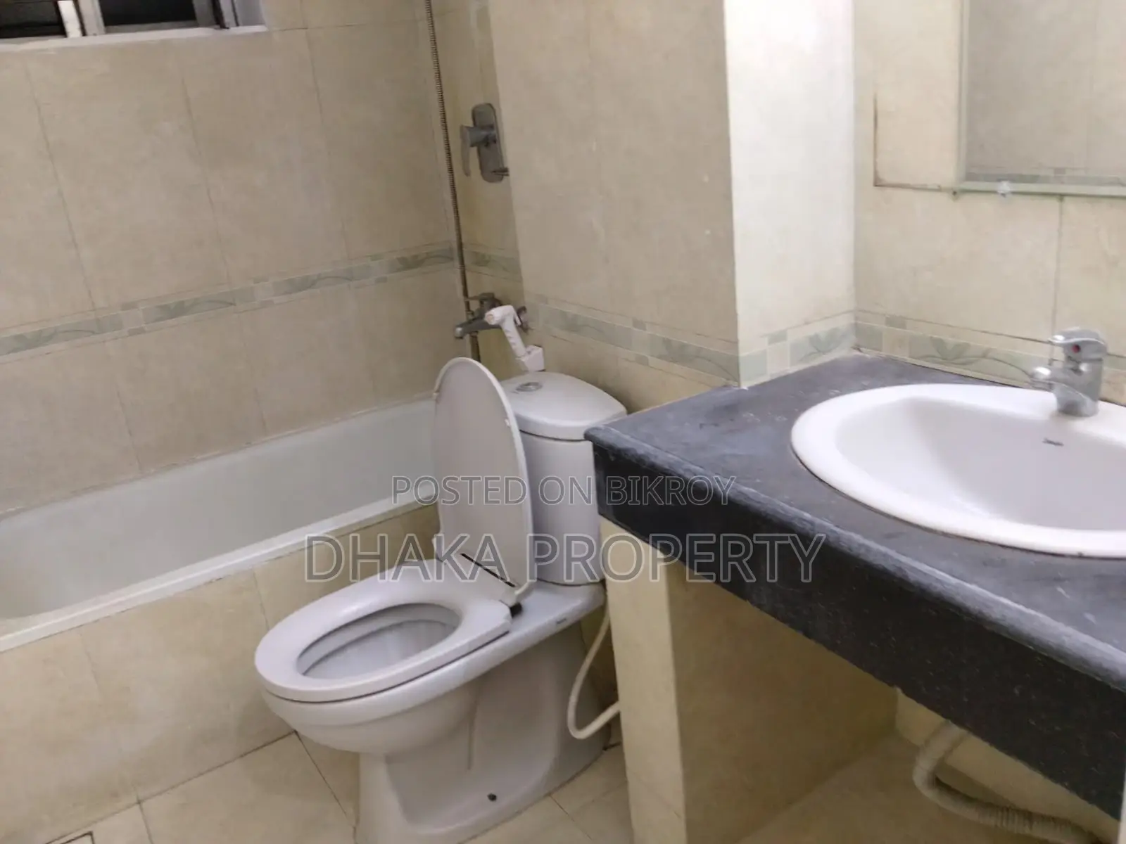 4 Bedroom Wonderful Flat Rent at Gulshan 2 North