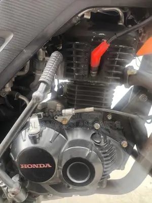 Honda Hornet . 2020
