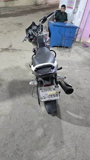 Bajaj Discover Super Fresh 2016