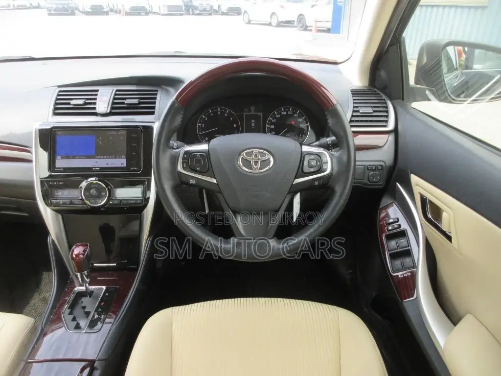 Toyota Premio FEX Black 4.5 Point 2021