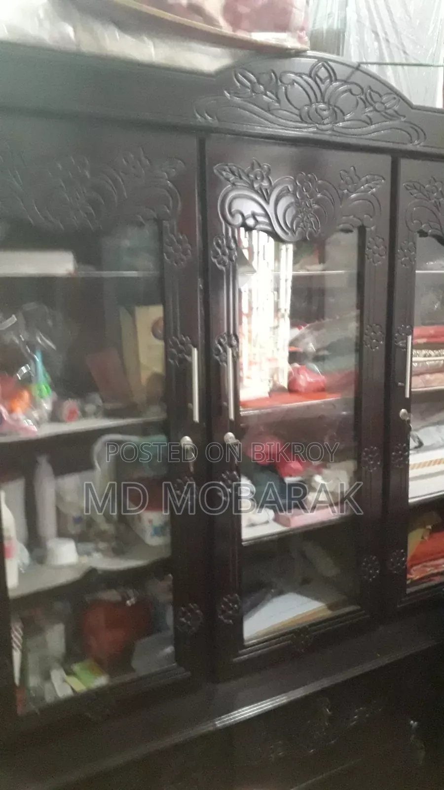 শোকেস বিক্রি করা হবে