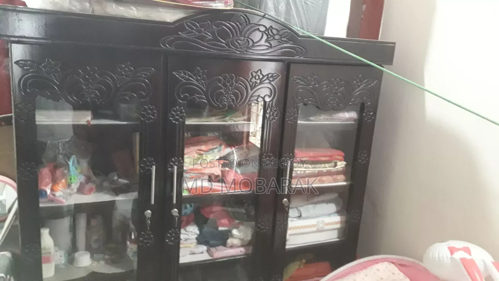 শোকেস বিক্রি করা হবে