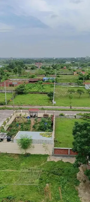 পূর্বাচল সেক্টর ১৮-এ ৫ কাঠা দক্ষিণমুখী প্লট বিক্রি হবে।
