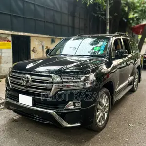 টয়োটা ল্যান্ড ক্রুজার ভি৮ ভিএক্স ২০১৪