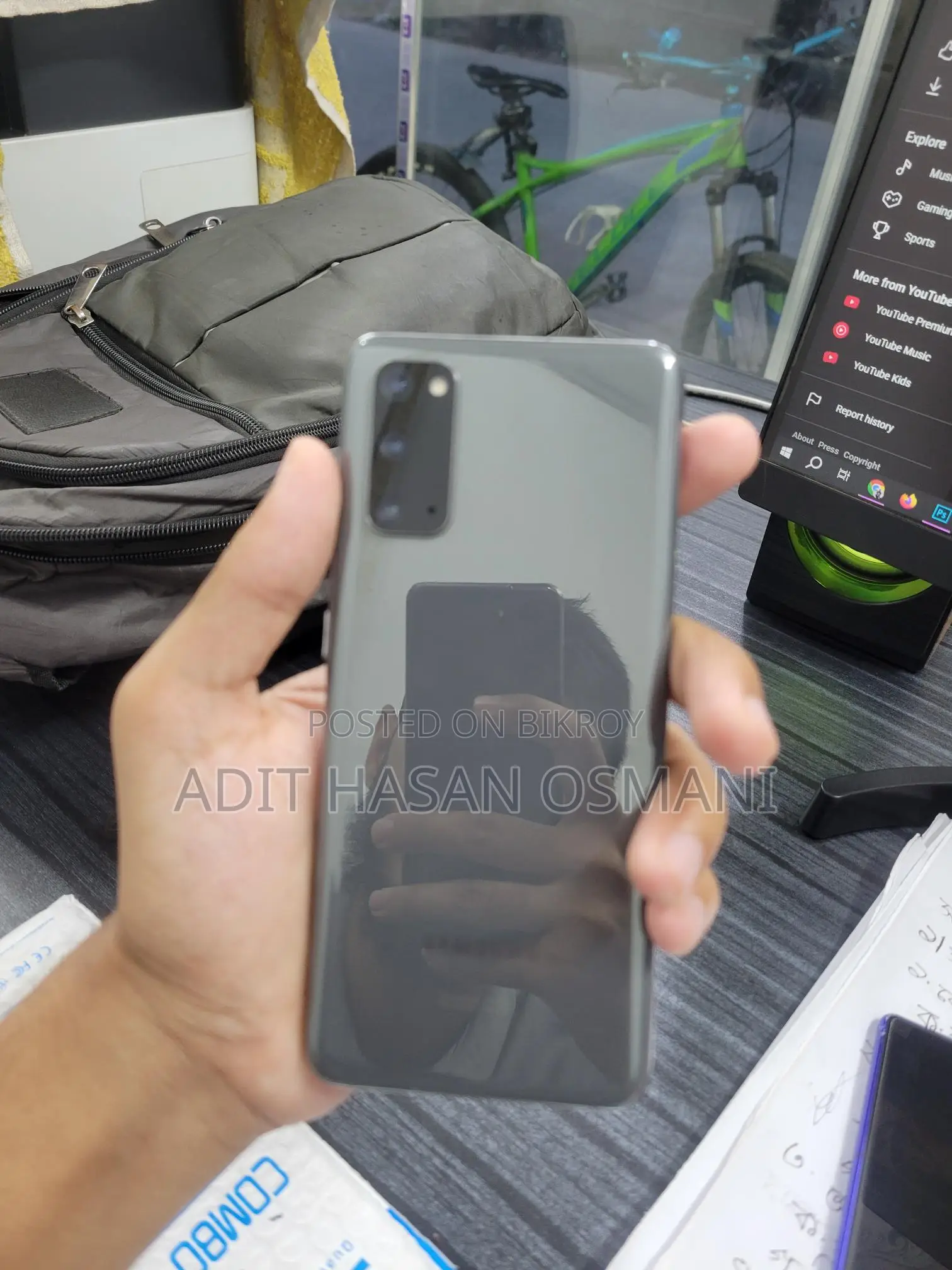 Samsung Galaxy S20 Japanese (Used)