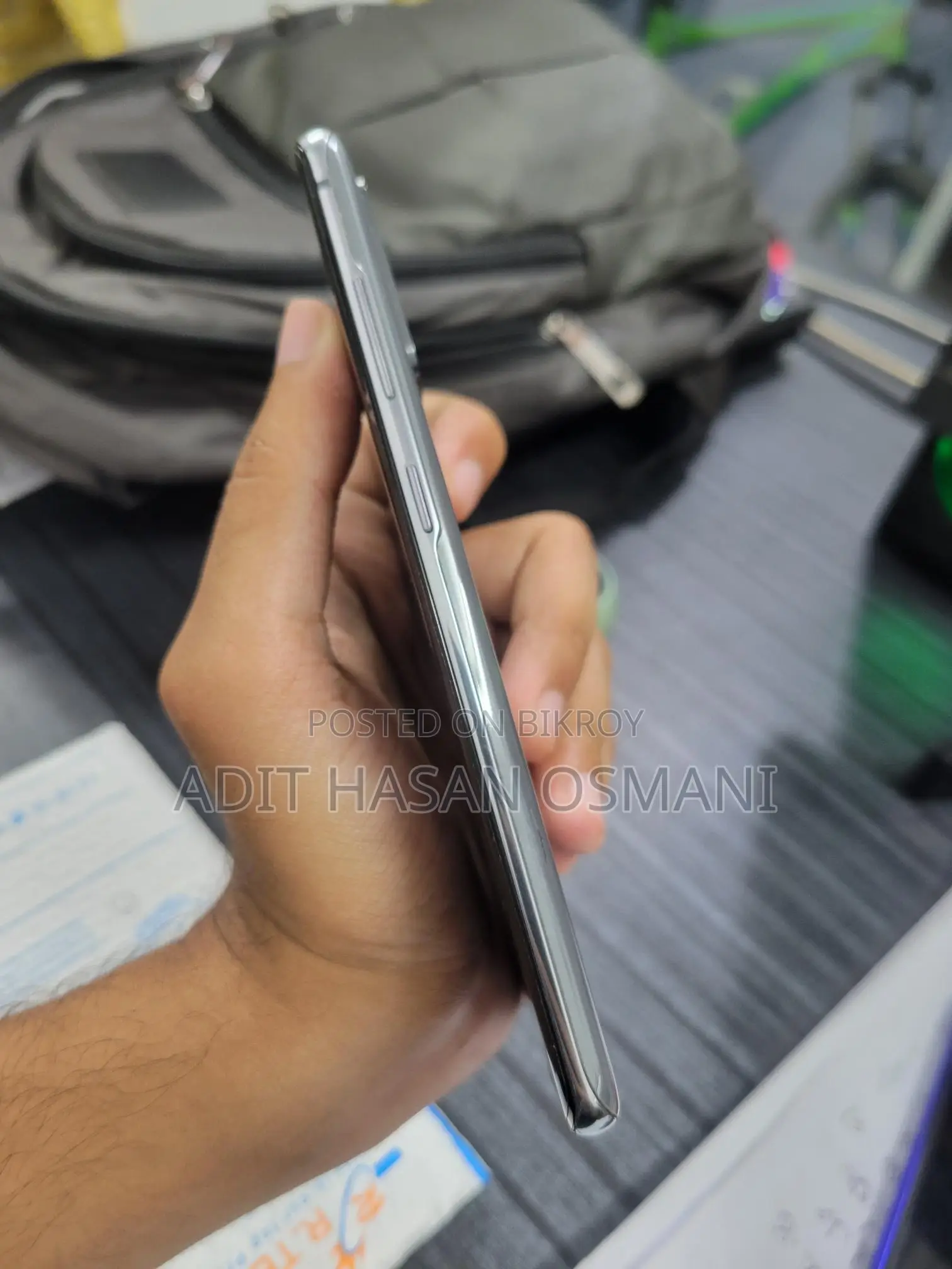 Samsung Galaxy S20 Japanese (Used)