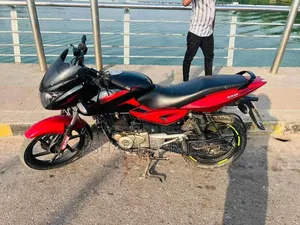 Bajaj Pulsar 150 2015 Red