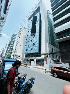 GQ শেফালী টাওয়ারে ২৪৭৪ বর্গফুটের স্পেস খালি আছে