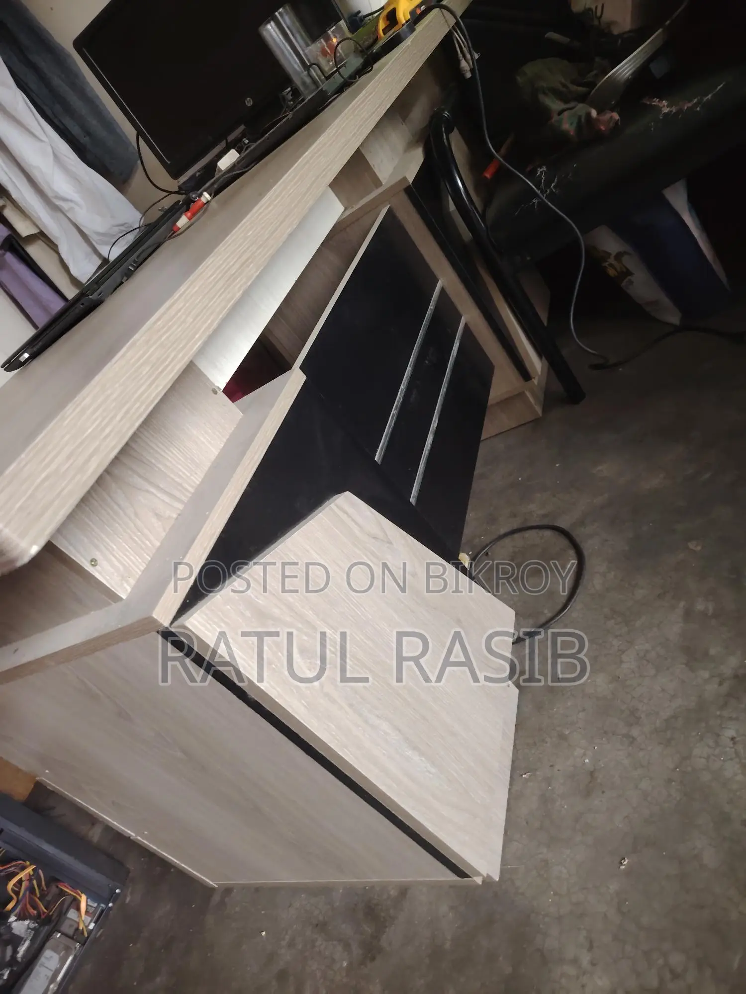 Office Table Urgent Sell